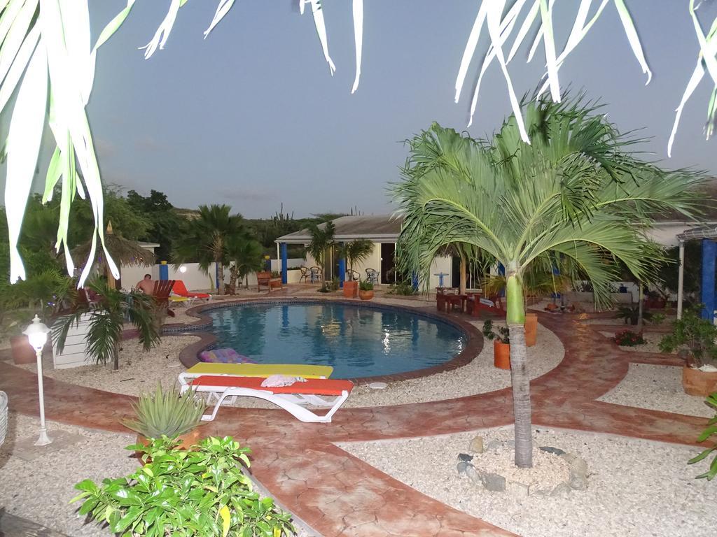 Hacienda Wayaca Apartments Oranjestad Bagian luar foto