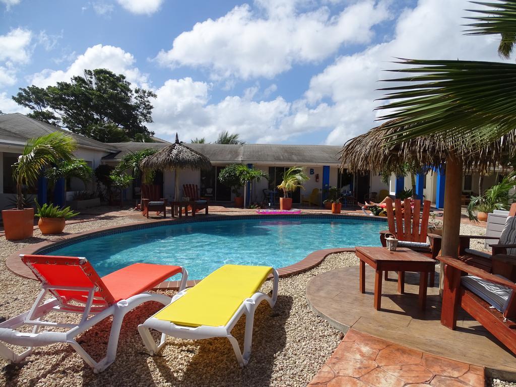 Hacienda Wayaca Apartments Oranjestad Bagian luar foto