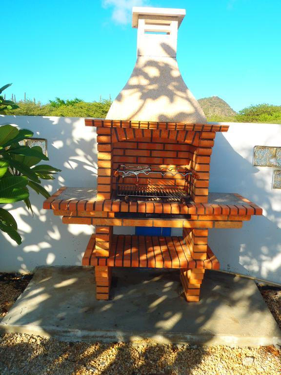 Hacienda Wayaca Apartments Oranjestad Bagian luar foto