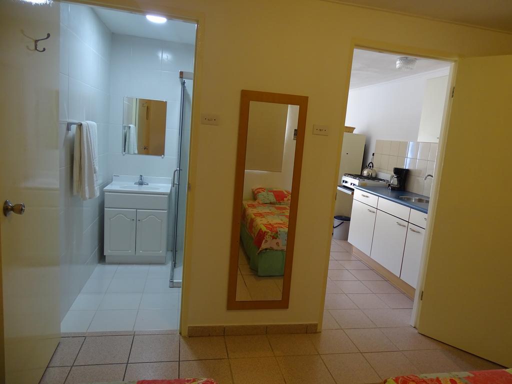 Hacienda Wayaca Apartments Oranjestad Bagian luar foto