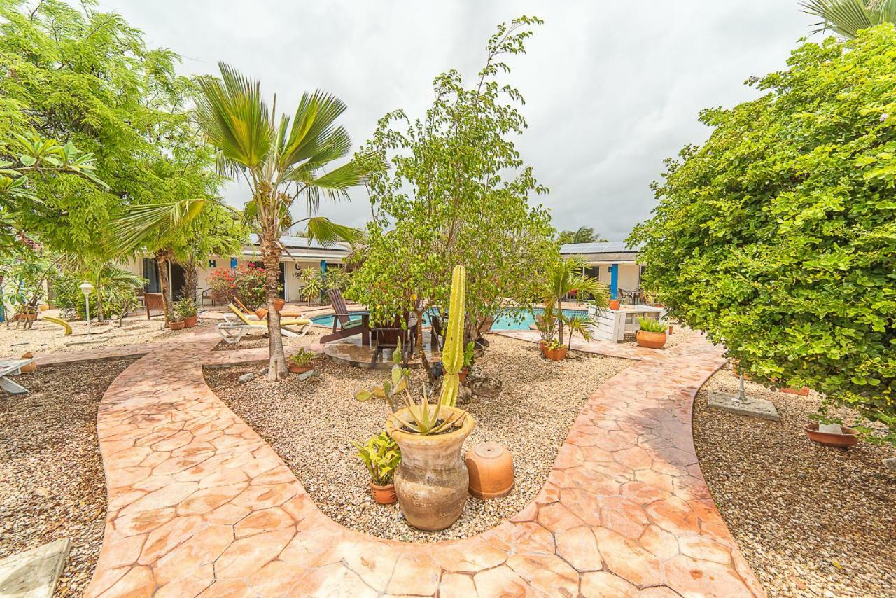 Hacienda Wayaca Apartments Oranjestad Bagian luar foto